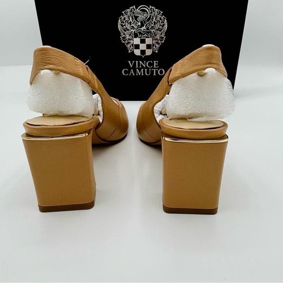 Vince Camuto Hamden Pump, 5.5M - Picture 5 of 9